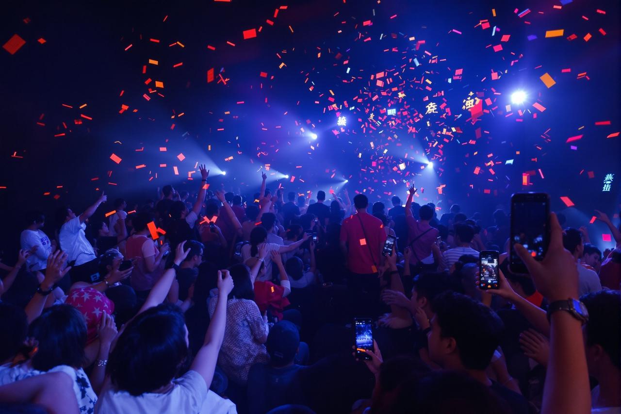 《星河漫漫》全球票房突破30亿，创神秘影院历史新高