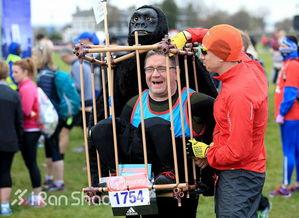 笼中猎物,揭秘动物囚禁背后的残酷真相